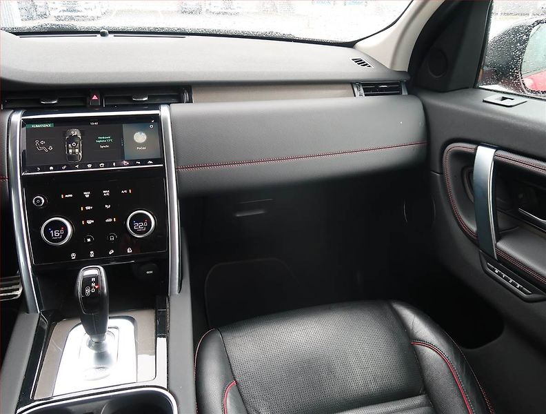 Land Rover Discovery Sport (2020) R-Dynamic SE D180 - fotka 8 z 23