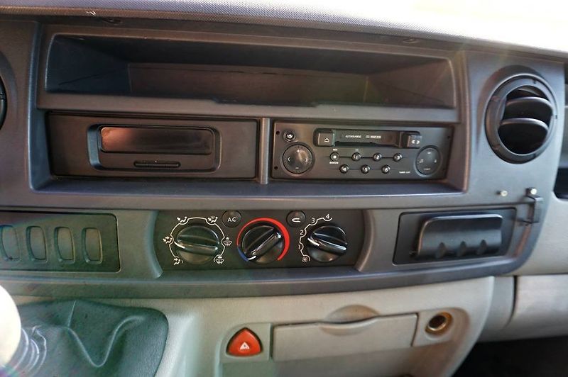 Renault Master (2005) 2,5 DCI 84 kW - fotka 20 z 26