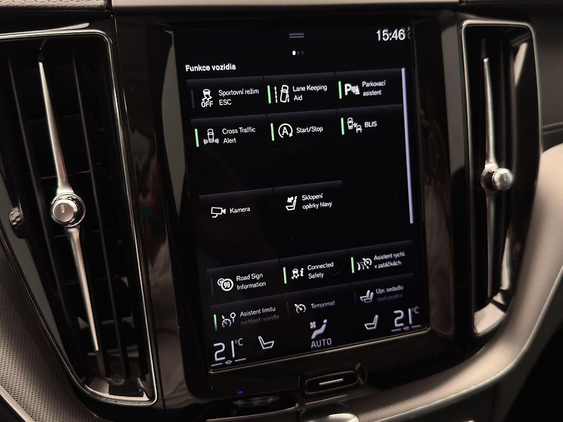 Volvo XC60 B4 AWD INSCRIPTION  - fotka 38 z 49