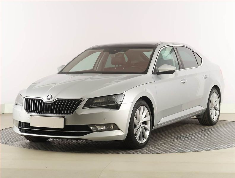 Škoda Superb (2016) 2.0 TDI 4x4, 4X4, Automat - fotka 2 z 31