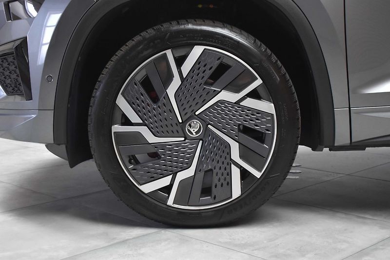 Škoda Kodiaq RS 2.0 TSI 180kW 4x4*DPH*ČR 1M - fotka 44 z 52