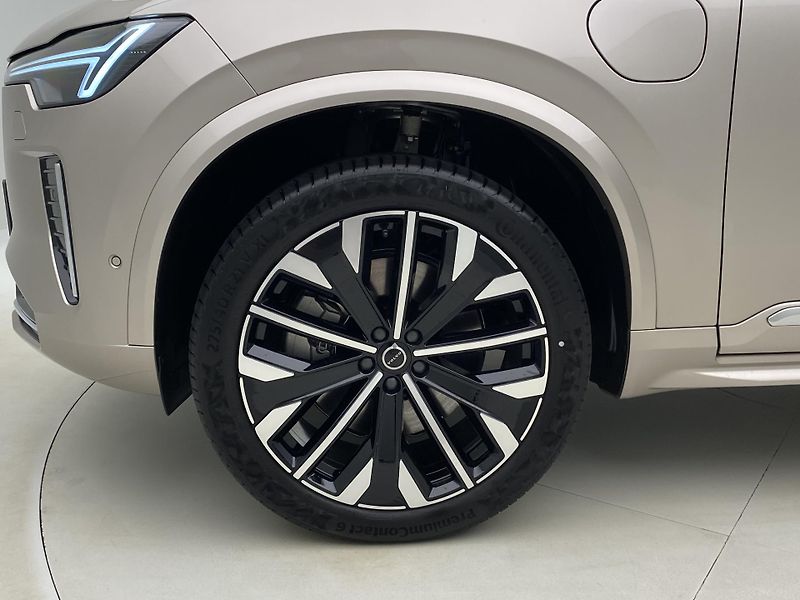Volvo XC90 (2026) T8 AWD Plug-in BRIGHT ULTRA - fotka 18 z 76