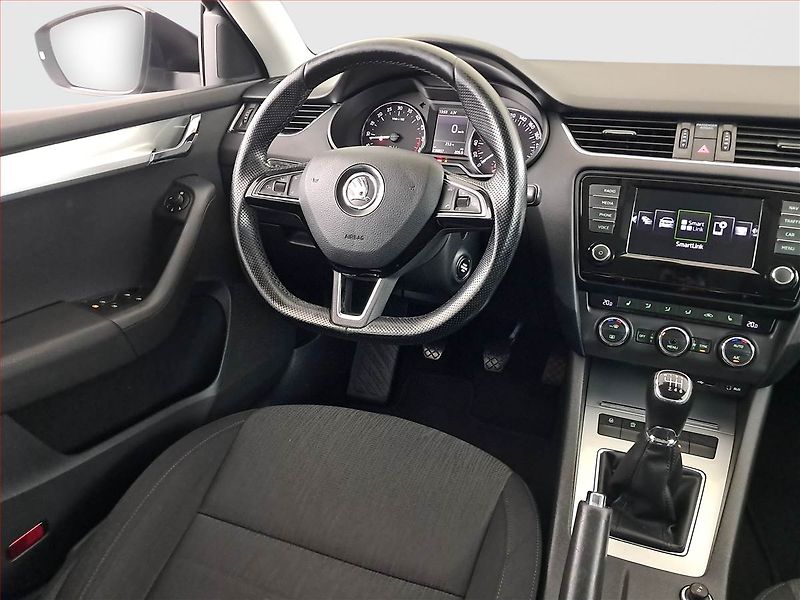 Škoda Octavia (2017) Style 2.0 TDI, Navi, Bi-Xenony - fotka 7 z 20