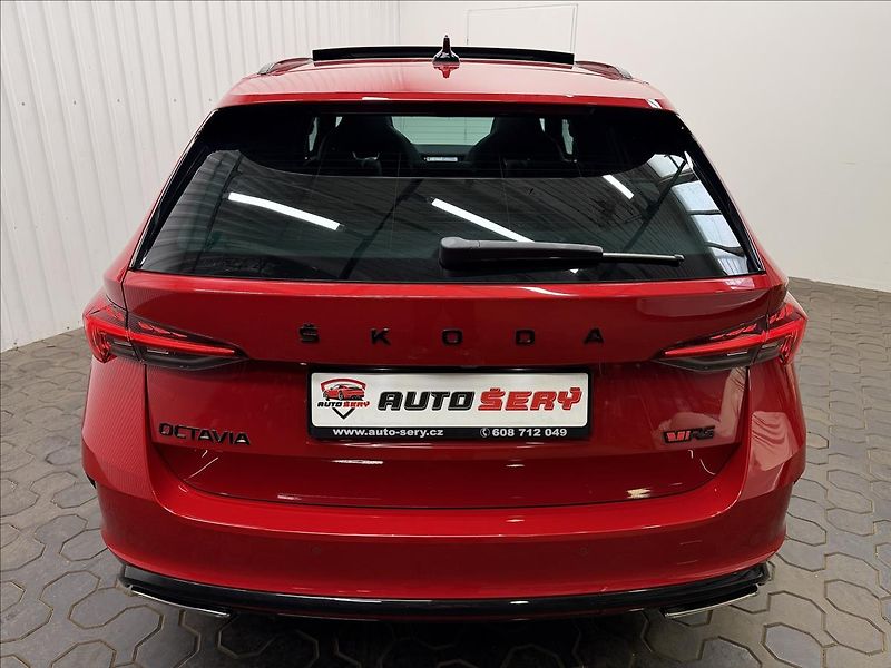 Škoda Octavia 2.0TDI 147kW DCC PANO RS PLUS - fotka 7 z 53