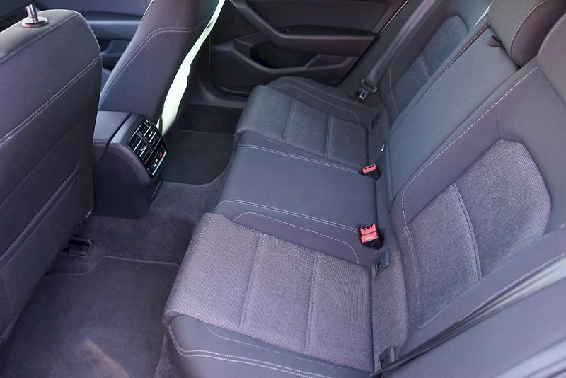 Volkswagen Passat (2015) TDI 110 kW DSG Comfortline Var - fotka 10 z 29