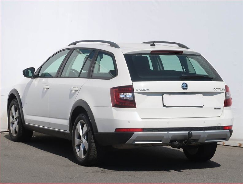Škoda Octavia (2017) Scout 2.0 TDI, 4X4, Automat - fotka 4 z 23