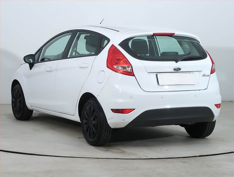 Ford Fiesta (2011) 1.25, po STK, rezervace - fotka 4 z 17