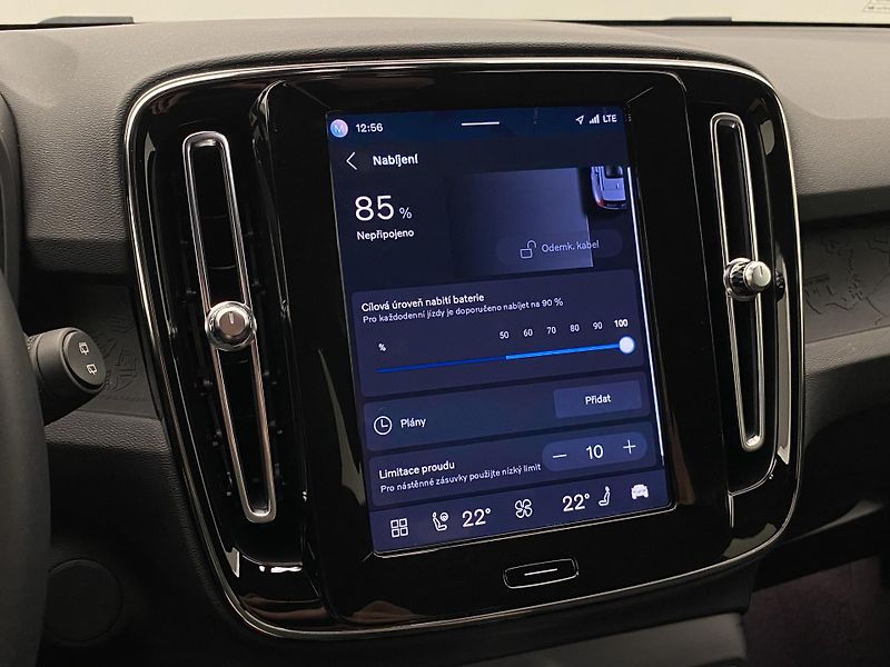 Volvo XC40 PURE ELECTRIC RECHARGE CORE  - fotka 47 z 49
