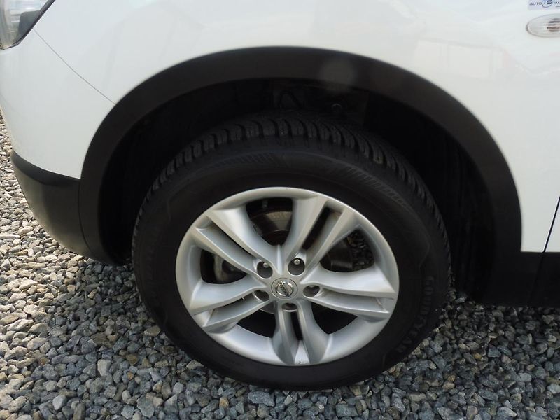 Nissan Qashqai 1.5DCi 110PS NAVI STK TOP STAV - fotka 18 z 189