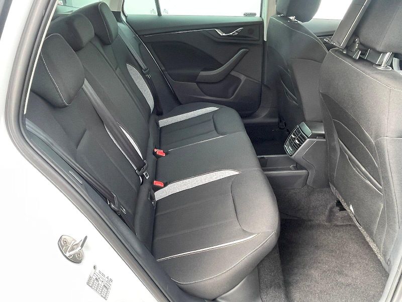 Škoda Scala (2025) 1.0 TSI / 85 kW Selection - fotka 10 z 30