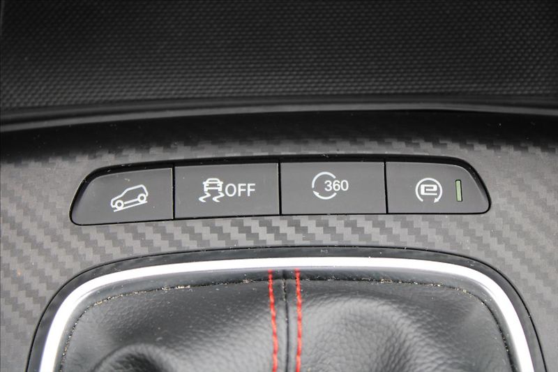 MG ZS 1,0 T  1.MAJ,ELEGANCE,22.722KM - fotka 26 z 41