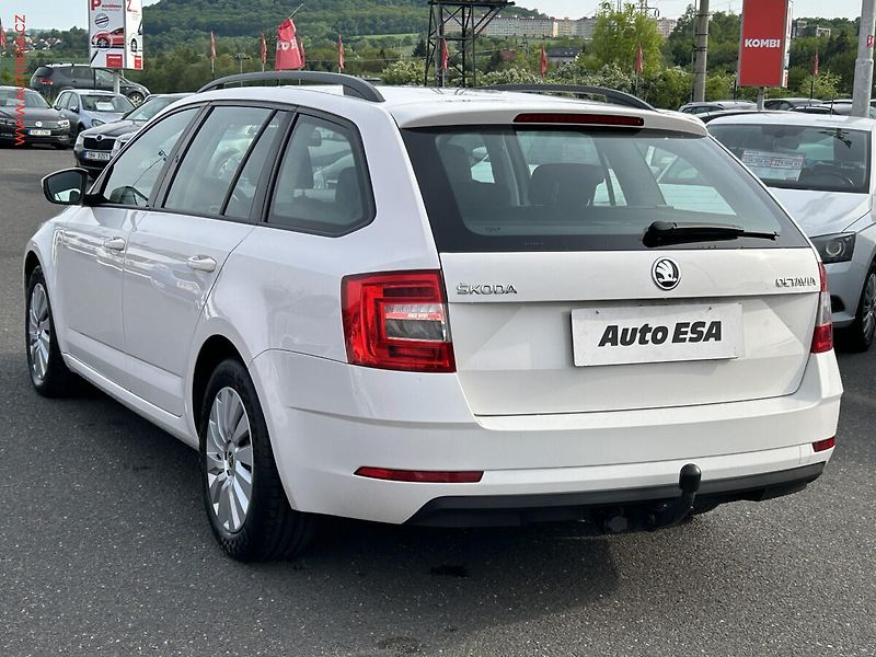 Škoda Octavia (2017) 1.6 TDi, ČR, Ambition, AC - fotka 6 z 16