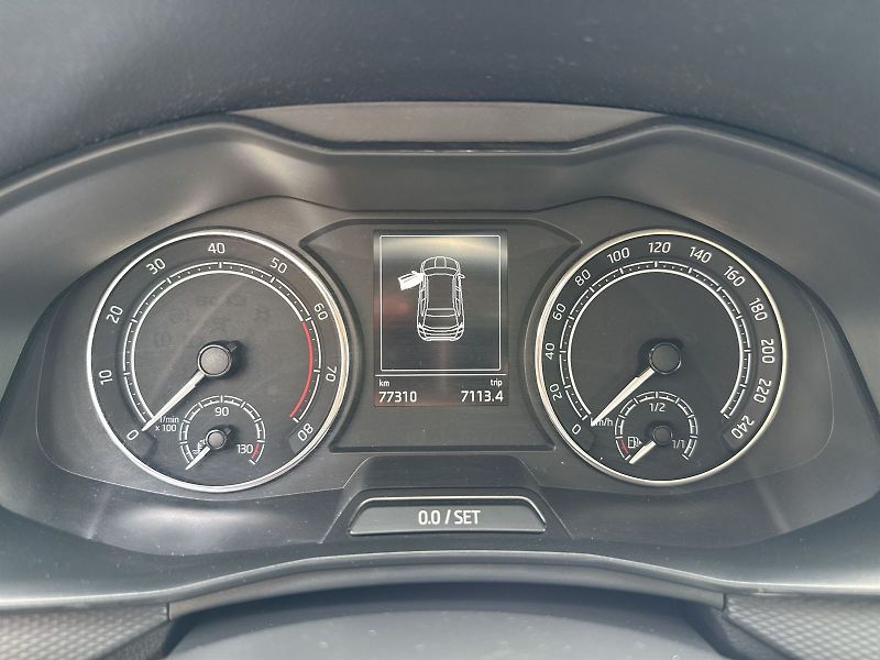 Škoda Kamiq (2022) 1.0 TSI Ambition - fotka 10 z 27