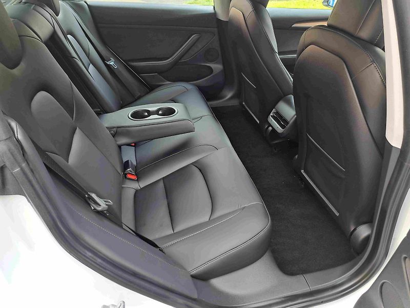 Tesla Model 3 (2022) AWD Long Range  ACC  LED  NAVI - fotka 9 z 27