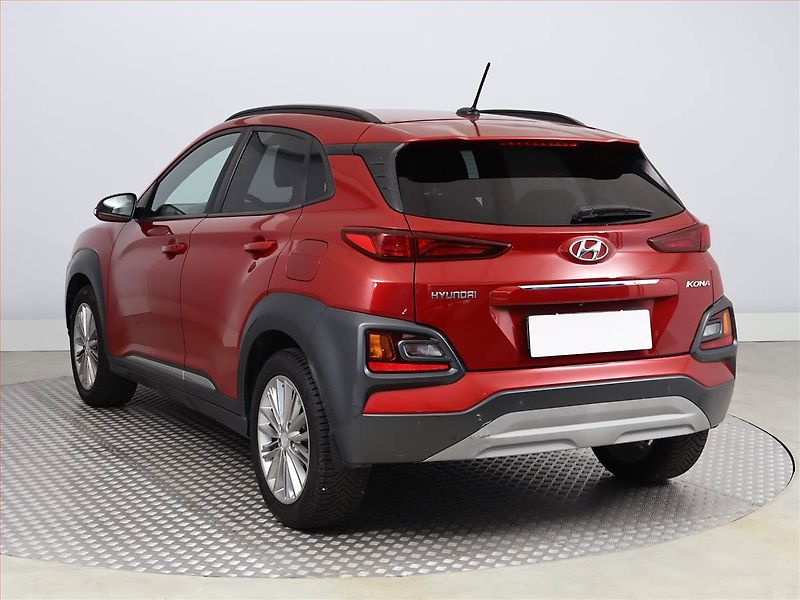 Hyundai Kona (2018) 1.0 T-GDI, Kůže, Tempomat - fotka 4 z 19