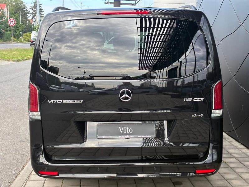 Mercedes-Benz Vito 2,0 119 CDI / Tourer Select / - fotka 4 z 20