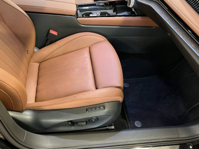 Škoda Superb (2024) 2.0 TDI 110kW L&K Combi DSG - fotka 13 z 20