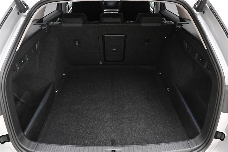 Škoda Octavia 2,0 TDI 110 kW DSG Style Záruk - fotka 10 z 32