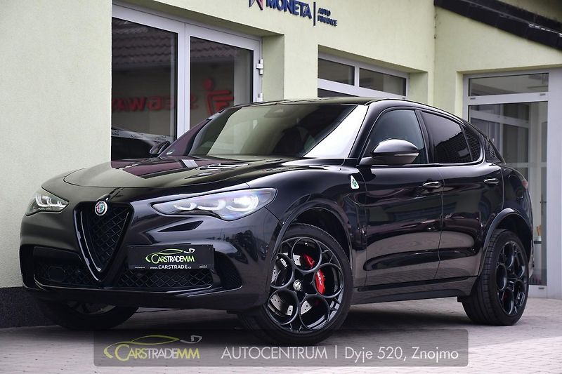Alfa Romeo Stelvio 2.9V6 Bi-T SPARCO+AKRAPOVIČ - fotka 1 z 54