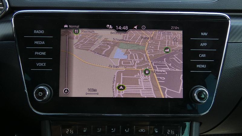 Škoda Superb 2.0 TDI DSG 4x4 Sportline 147k - fotka 15 z 29