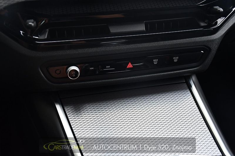 BMW Řada 3 320D xDrive M-SPORT ČR 1.M - fotka 33 z 60