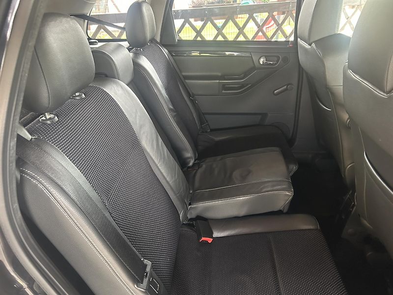 Opel Meriva (2006) 1,6i OPC 132kW - fotka 34 z 44