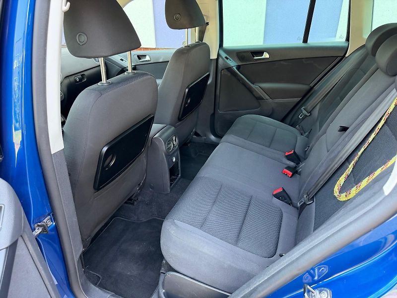 Volkswagen Tiguan 2,0 TDI 4x4 / Sport / servis.k - fotka 12 z 29