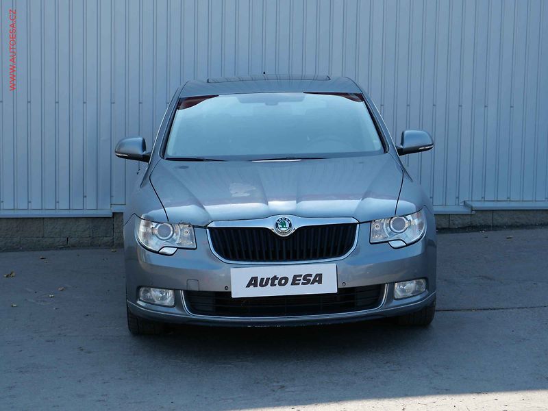 Škoda Superb (2011) 2.0TDi 4x4, ČR, DSG, navi - fotka 2 z 18