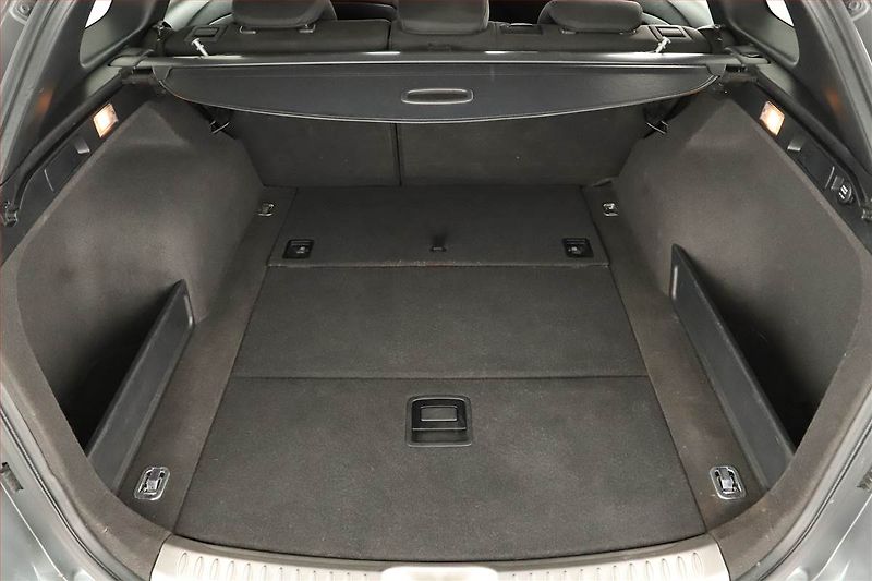 Hyundai i40 (2014) 1.7 CRDi, Automat, Tempomat - fotka 14 z 15