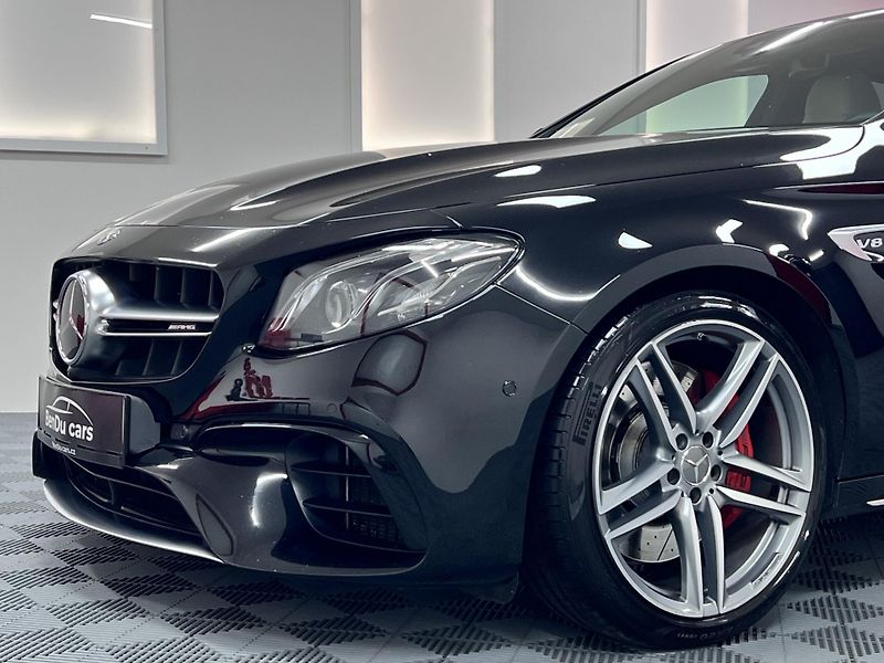 Mercedes-Benz Třídy E E 63s AMG, 4.0i 450 kW 113 Tkm - fotka 5 z 57