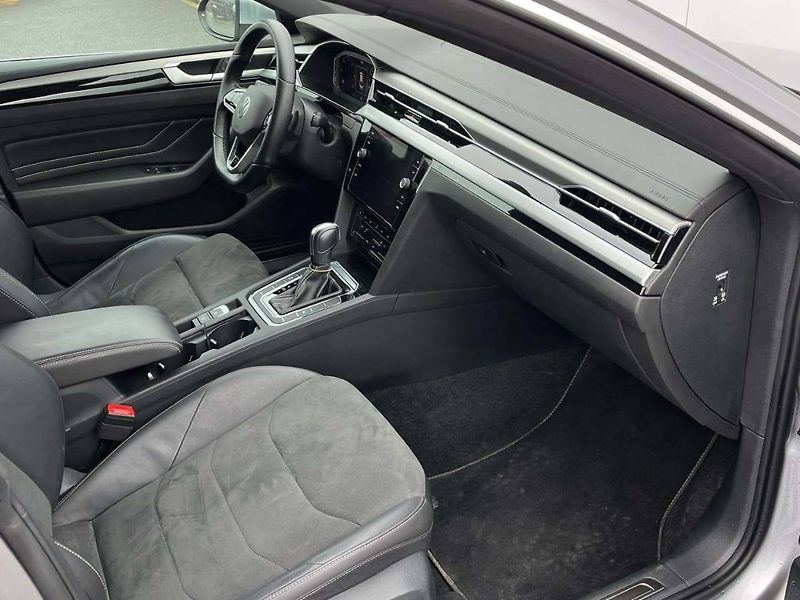 Volkswagen Arteon (2023) R-Line 2,0 TDI - fotka 13 z 20
