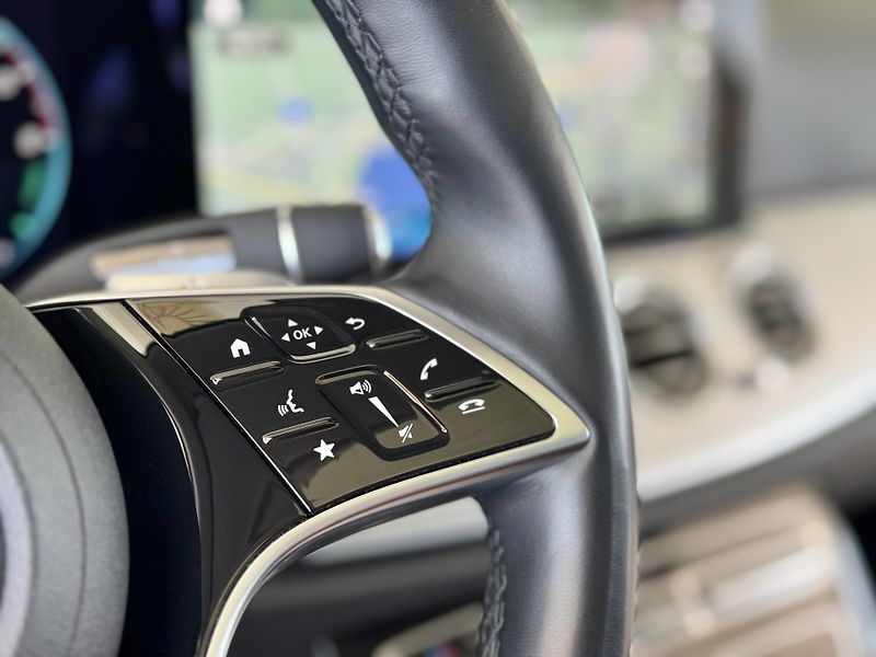 Mercedes-Benz Třídy E 300de 4MATIC*Webasto*Panorama - fotka 31 z 43