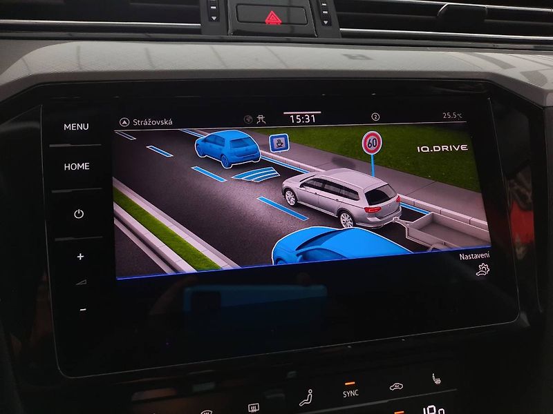 Volkswagen Passat Variant (2023) 2.0 TDI (110kW/150k) DSG, Busi - fotka 16 z 26