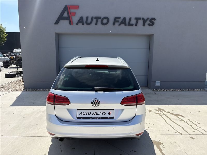 Volkswagen Golf 1,6 TDI rozvody spojka servis - fotka 6 z 33
