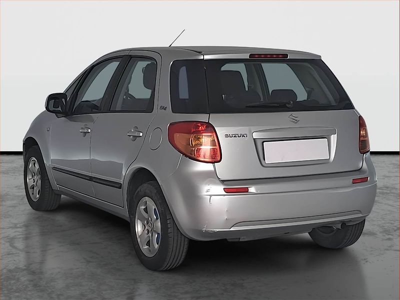 Suzuki SX4 (2006) 1.5 i, po STK, jezdí dobře - fotka 4 z 15
