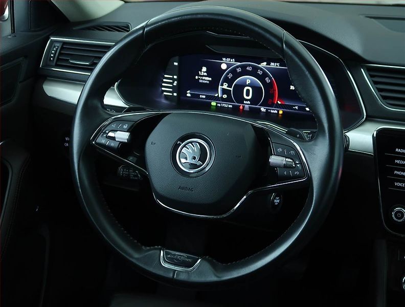 Škoda Superb (2021) Laurin&Klement 2.0 TSI - fotka 25 z 25