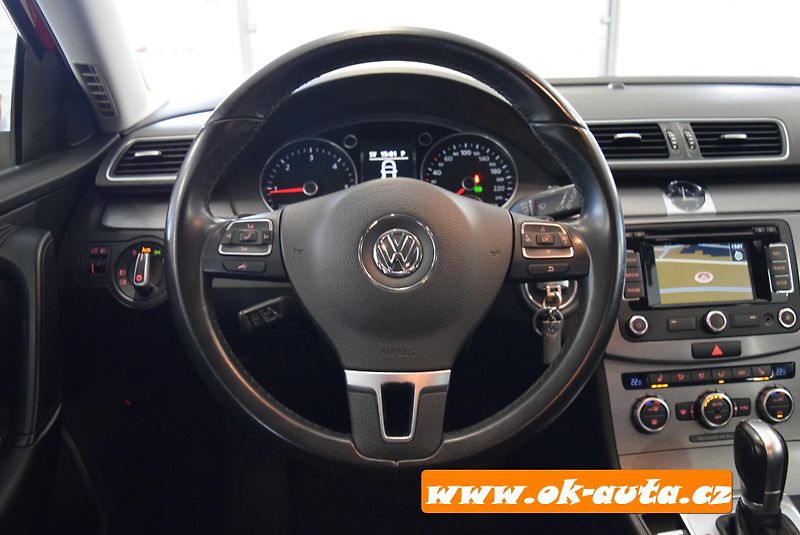 Volkswagen Passat 2.0 TDI DSG PRAVIDELNÝ SERRVIS - fotka 28 z 45