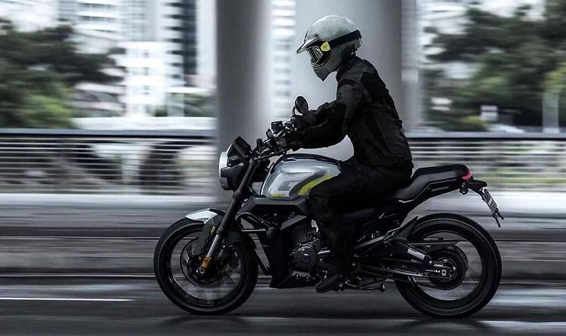 Za málo peněz hodně muziky. Zábavnou motorku koupíte i za ceny pod 100 tisíc.