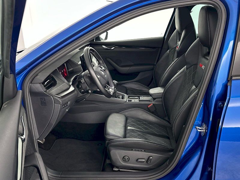 Škoda Octavia (2023) Combi 2.0 TSI 180 kW RS - fotka 7 z 40