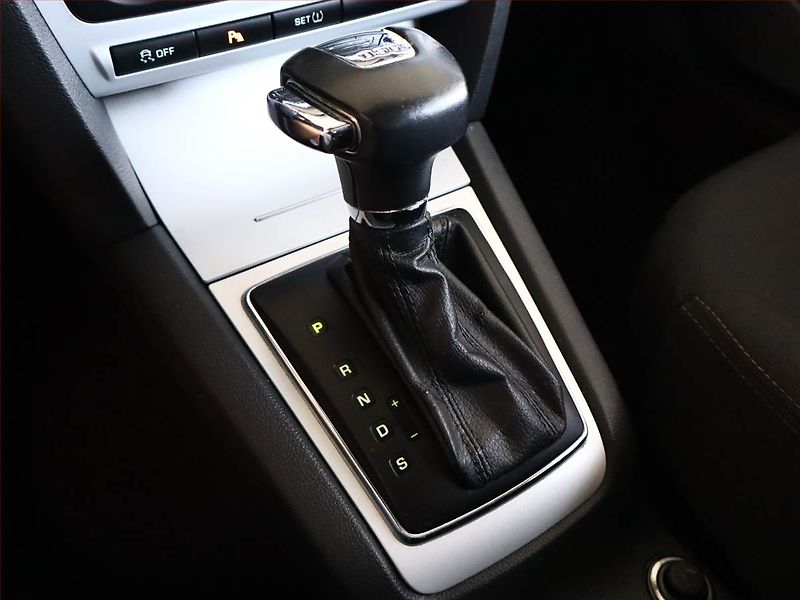 Škoda Octavia (2011) Elegance 1.6 TDI, Automat - fotka 11 z 19
