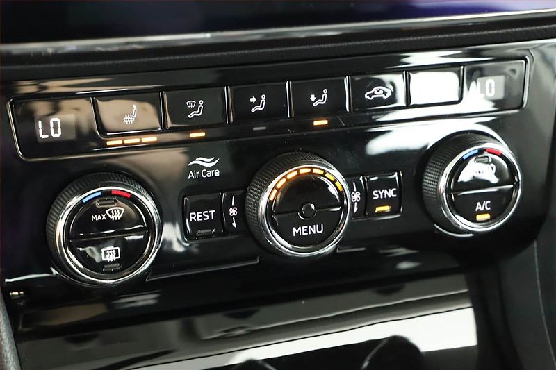 Škoda Superb (2019) Style 2.0 TDI, Automat, Navi - fotka 10 z 16