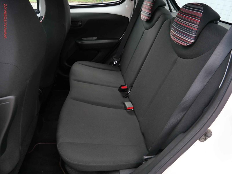 Citroën C1 (2017) 1.2i, ČR, Klima - fotka 10 z 17