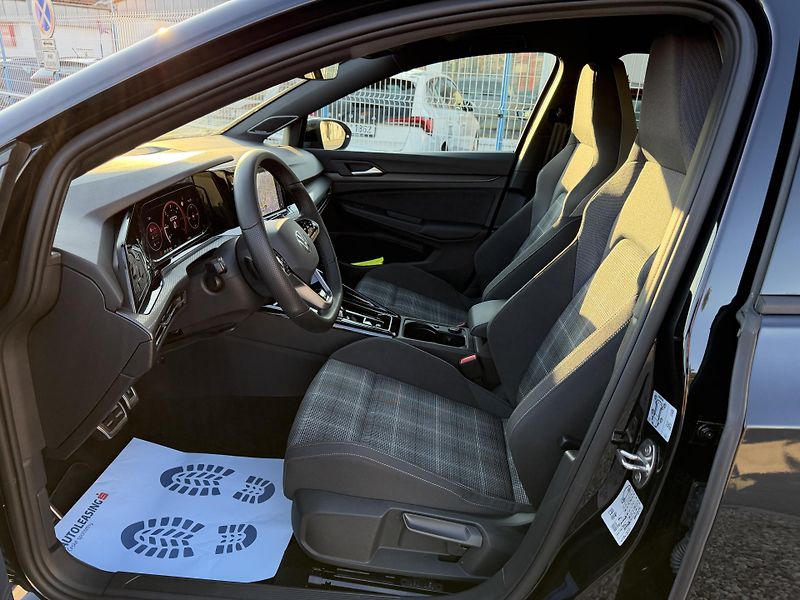 Volkswagen Golf GTD 2,0 TDi/147kW - DSG,Matrix - fotka 11 z 85