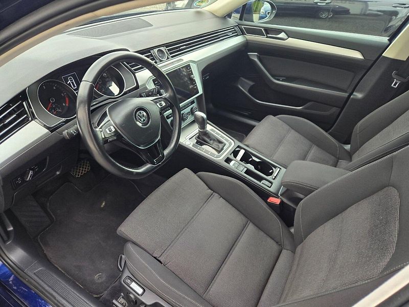 Volkswagen Passat (2018) 2.0 TDI DSG,Navi,Rozvody - fotka 16 z 29
