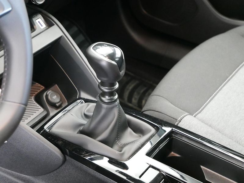 Citroën C4 X - fotka 23 z 25