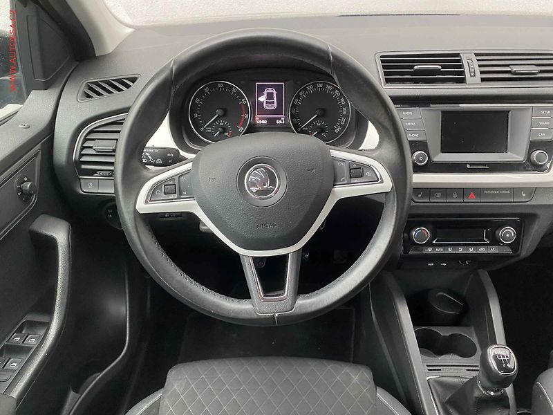 Škoda Fabia (2015) 1.2 TSi, Sport - fotka 11 z 16
