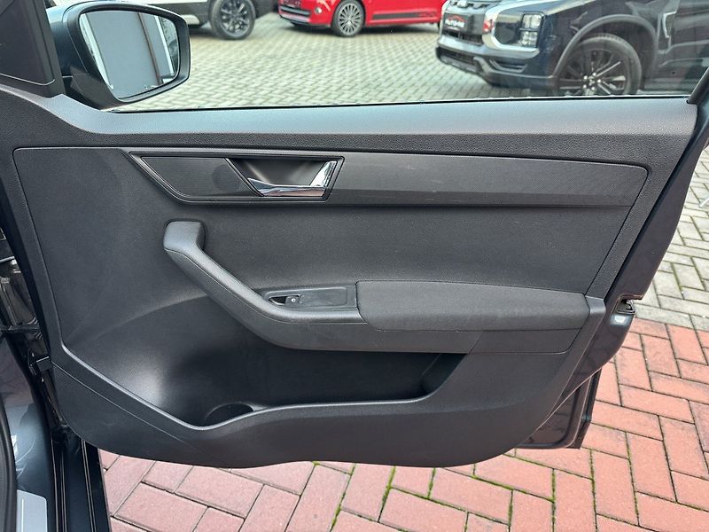 Škoda Fabia (2016) 1.2TSi JOY Navi Digi Klima - fotka 20 z 50