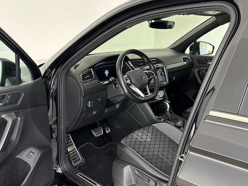 Volkswagen Tiguan R-Line 4MOT DSG - fotka 6 z 31