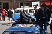 Nablýskané historické vozidla a motorky obsadily v neděli 19. května centrum Prostějova. 19.5. 2024
