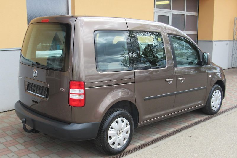 Volkswagen Caddy 1.6 TDI KLIMA TAŽNÉ - fotka 6 z 31